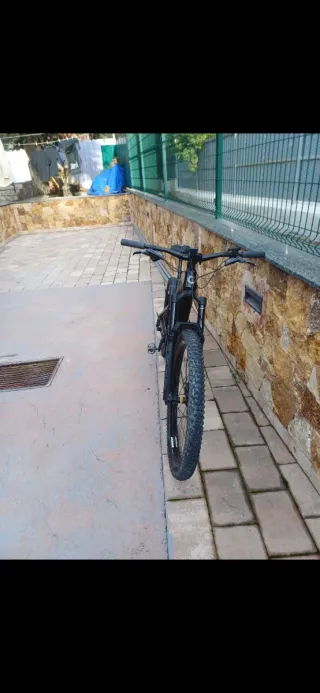 Bicicleta Eléctrica MTB Negra