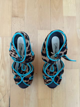 Brian Atwood sandalias leopardo turquesa