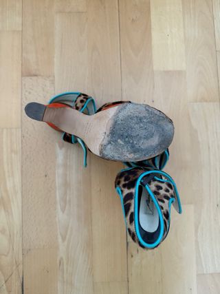 Brian Atwood sandalias leopardo turquesa