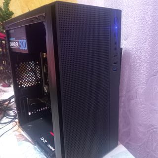 Torre Ordenador Negra