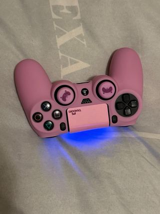 PS4 1TB Rosa Tanooki Edición Especial