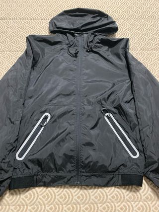 Cortavientos técnico negro