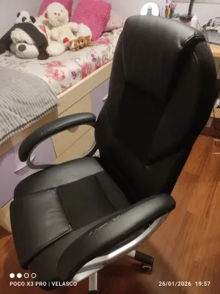 Sillón de oficina negro REGULABLE EN ALTURA Y RECL