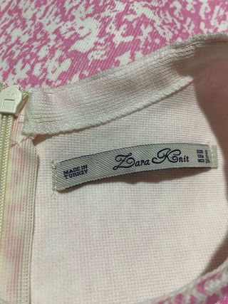 Vestido rosa y blanco sin mangas