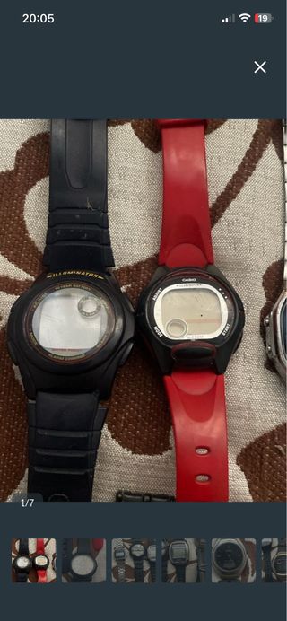 Relojes Casio Negro y Rojo