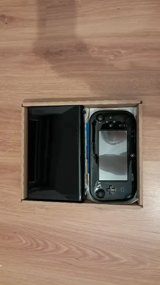 Nintendo Wii U Mario Kart 8 + Splatoon