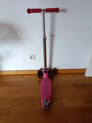 Patinete Micro 3 ruedas rojo y rosa