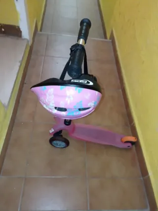 Patinete para niña de entre 2-4 años color rosa,