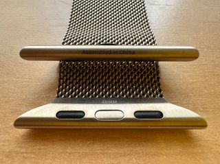 Apple Watch 45mm. Gold Milanese Loop