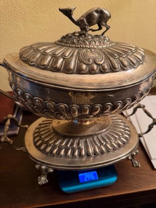 Pareja de Soperas de plata con ciervo