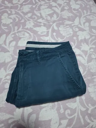 Pantalones chinos azules hombre