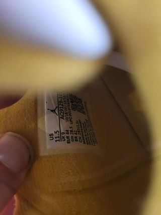 Jordan 4 Retro Blanco Amarillo