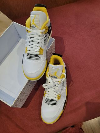 Jordan 4 Retro Blanco Amarillo