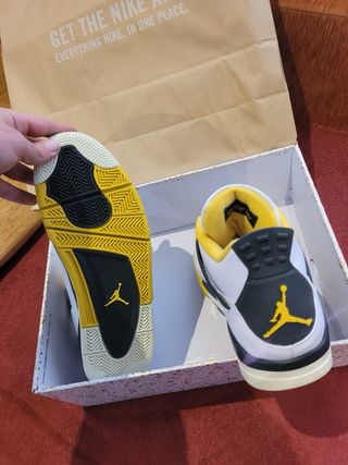 Jordan 4 Retro Blanco Amarillo