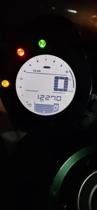 Moto Yamaha XSR 700 (35kw)