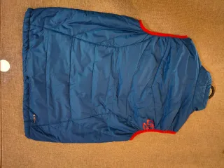 Chaleco Ternua Primalot Azul y Rojo.