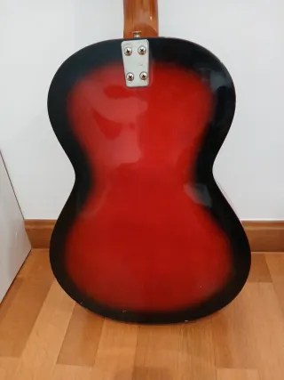 Guitarra Framus acústica cuerdas metal