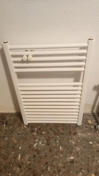 5 Radiadores, 2 Toalleros y Caldera