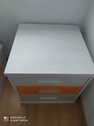 Cama 90cm con cajones y mesita