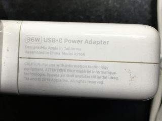 Cargador MacBook 96W + cable usb Apple