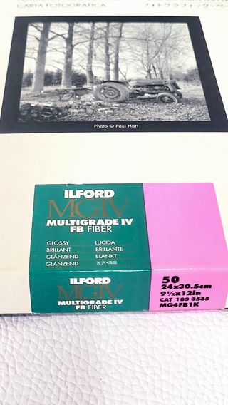 Papel Ilford Multigrade IV FB Glossy 24x30,5. 50h