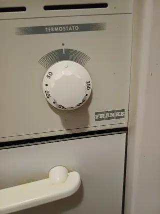 Horno de cocina blanco