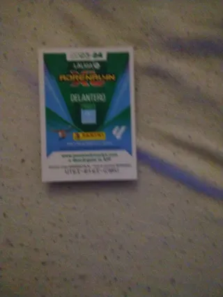 Una carta de futbol firmada por un jugador