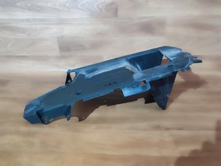 Tapa bajo suelo Honda ADV 350 2023