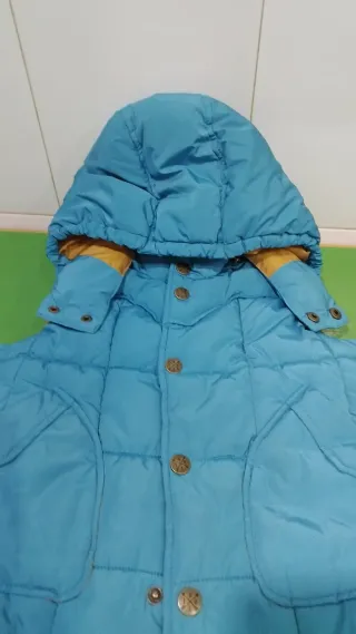 Chaleco de niño con capucha