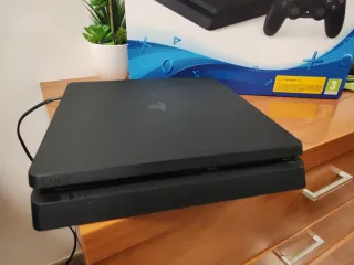 PS4 Slim Negra