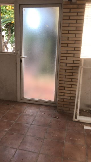 Puerta de aluminio 98cm ancho 2.22 alto