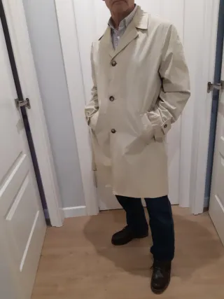 Gabardina beige hombre