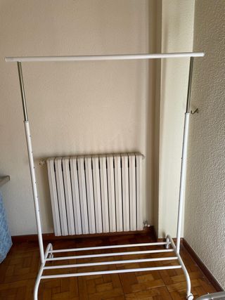 Burro de ropa IKEA blanco