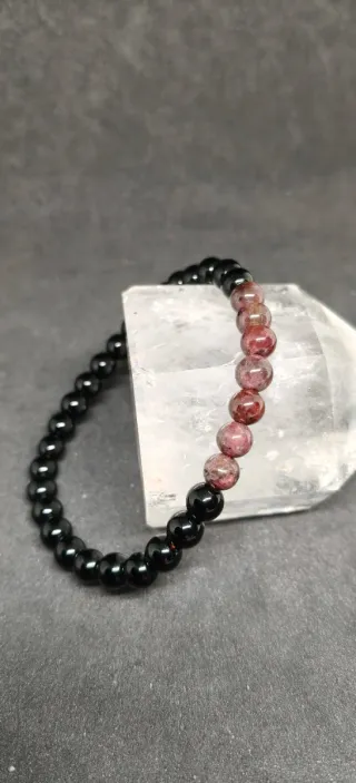 Pulsera Granate Mineral Negra y Roja. Nuevo.