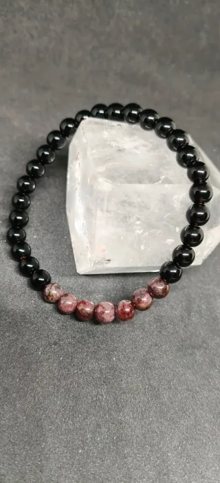 Pulsera Granate Mineral Negra y Roja. Nuevo.