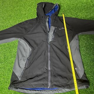 Chaqueta Champion Impermeable Negra y Gris