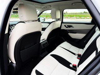 Land-Rover Range Rover Velar  2.0D I4 204cv 4WD AUTOMÁTICO con TECHO PANORÁMICO, CÁMARA 360º...