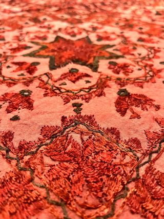 Colcha Hindú, antigua colcha tejida a mano.