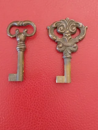 Coppia vecchie chiavi decorative