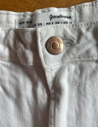 Pantalón corto vaquero blanco Stradivarius