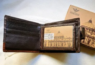 Cartera de hombre, piel genuina. Nueva y con caja