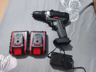 Taladro Atornillador 21V + 2 Baterías + Cargador