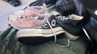 Lote Zapatillas Niña Adidas y Converse Talla 35
