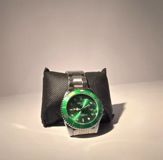 Reloj Oruss Verde y Plateado -Accesorio elegante