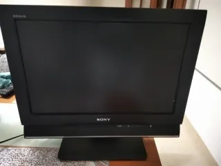 Sony Bravia LCD TV 19L4000