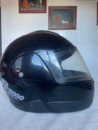Casco de moto negro