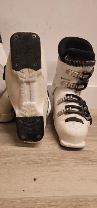 Botas de esquí blancas