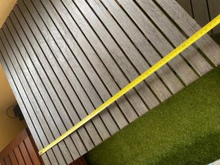 Mesa de exterior y silla