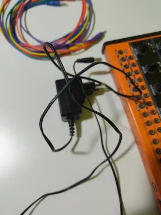 Sintetizador Analógico Behringer Crave