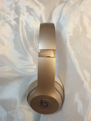 Auricolari Beats Solo. Dorati e Bianchi